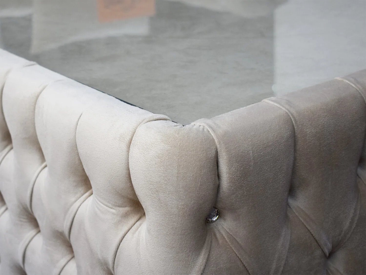 Chesterfield Couchtisch 100 cm Farbauswahl Glas "Diana"