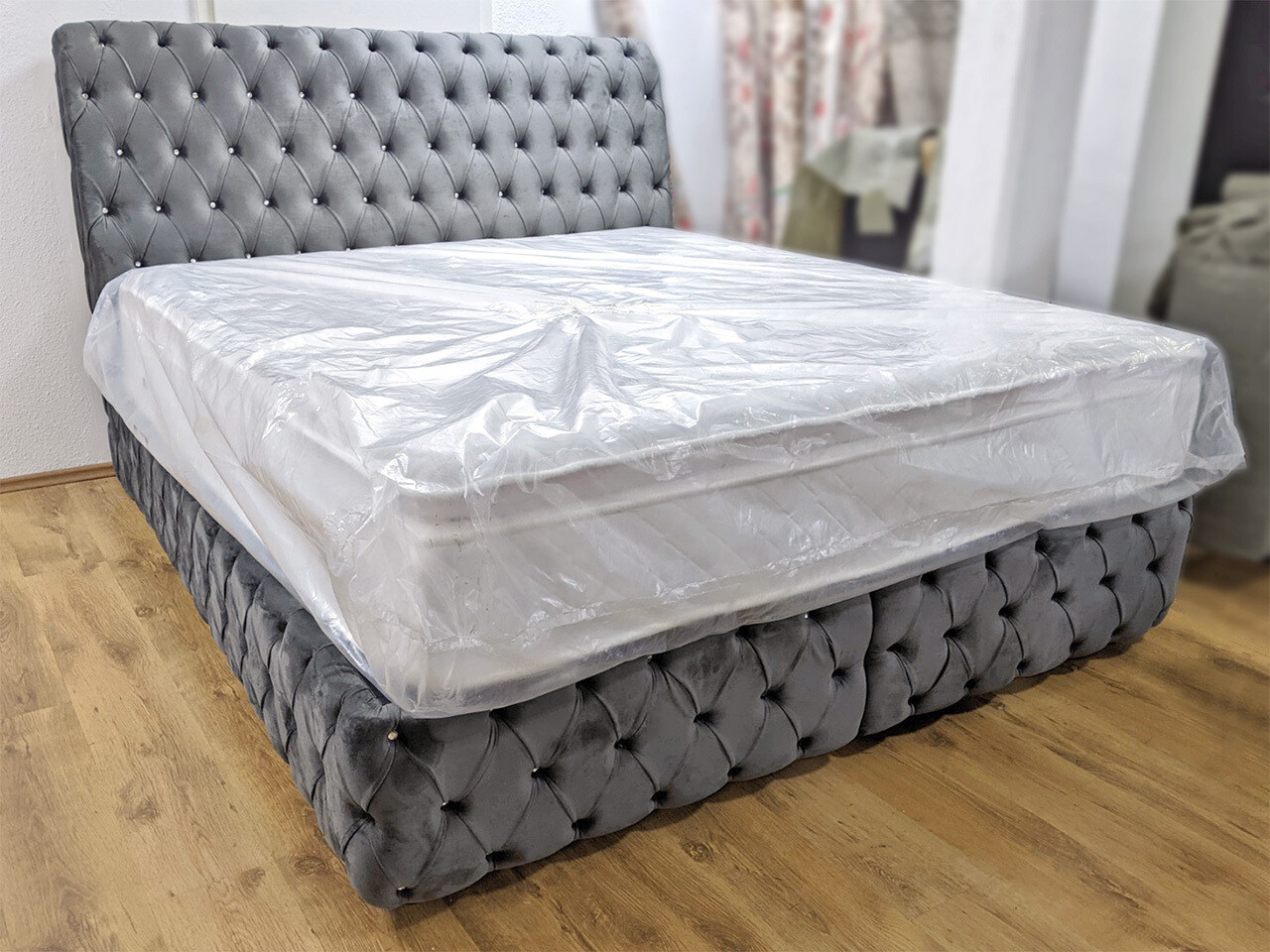 Chesterfield Bett "Lord" Farbauswahl 180x240 Matratze Schlafzimmer