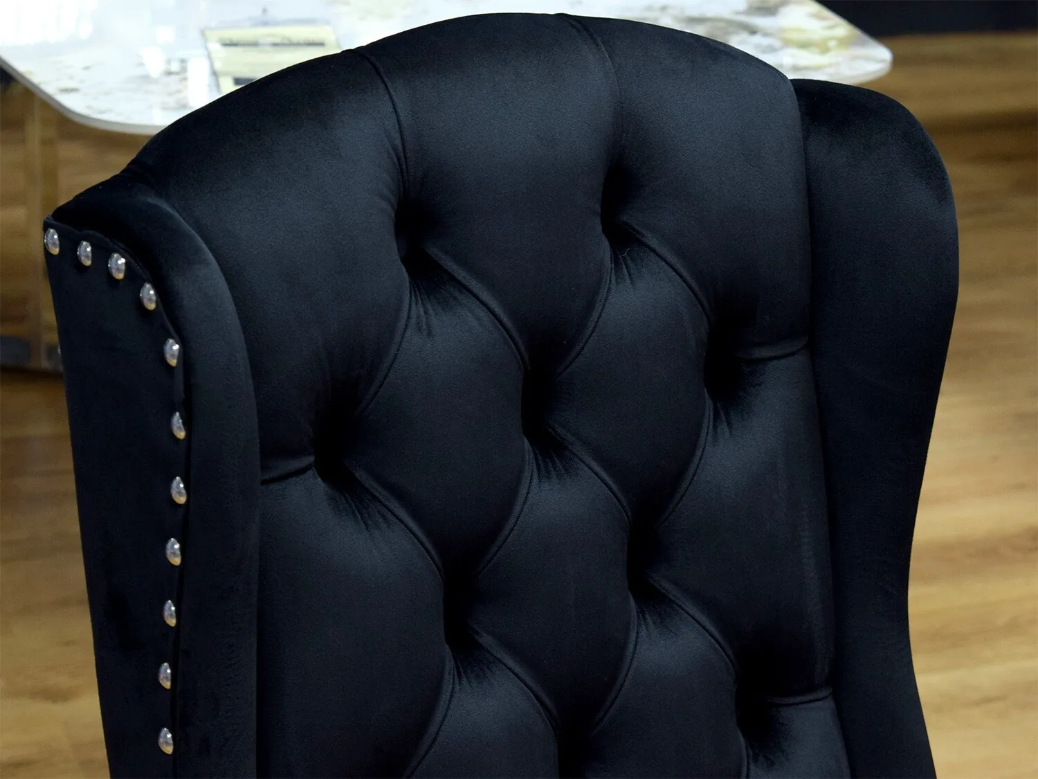 Luxus Chesterfield Stuhl "Nizza" Schwarz Silber Löwe Esszimmer