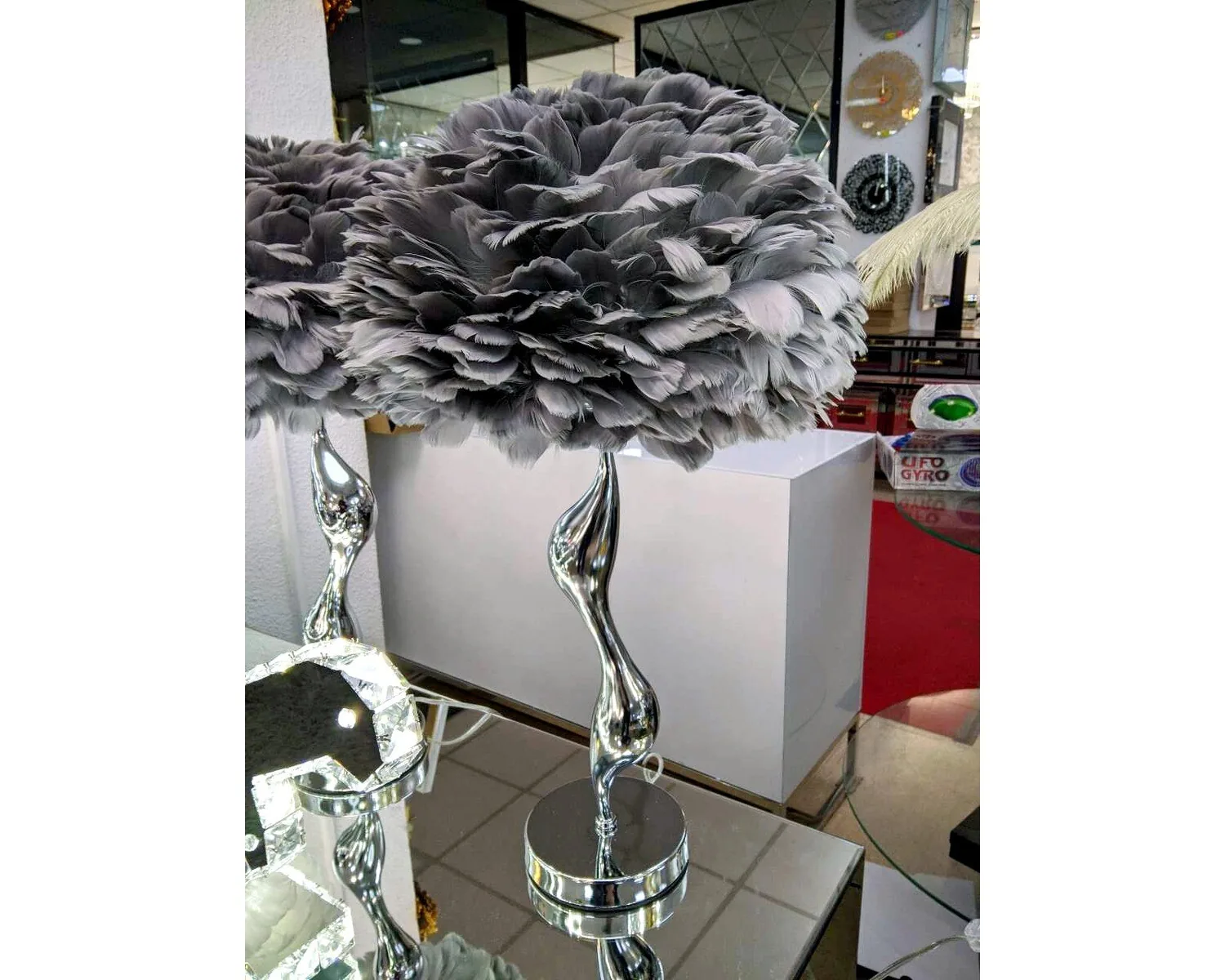 Deko Tischlampe "Soft" Grau Silber Federn Design